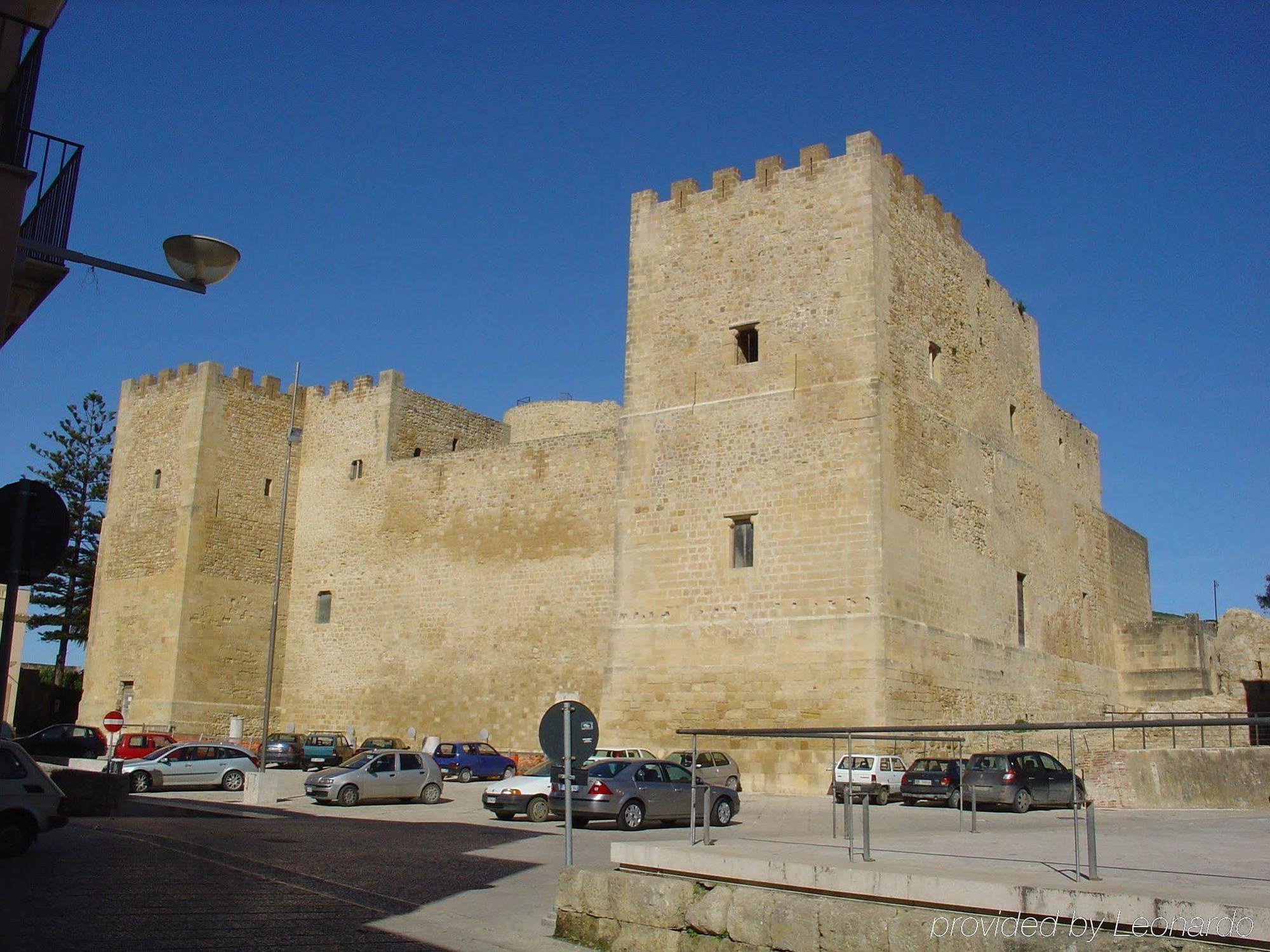 Hotel Villa Mokarta Salemi Екстер'єр фото