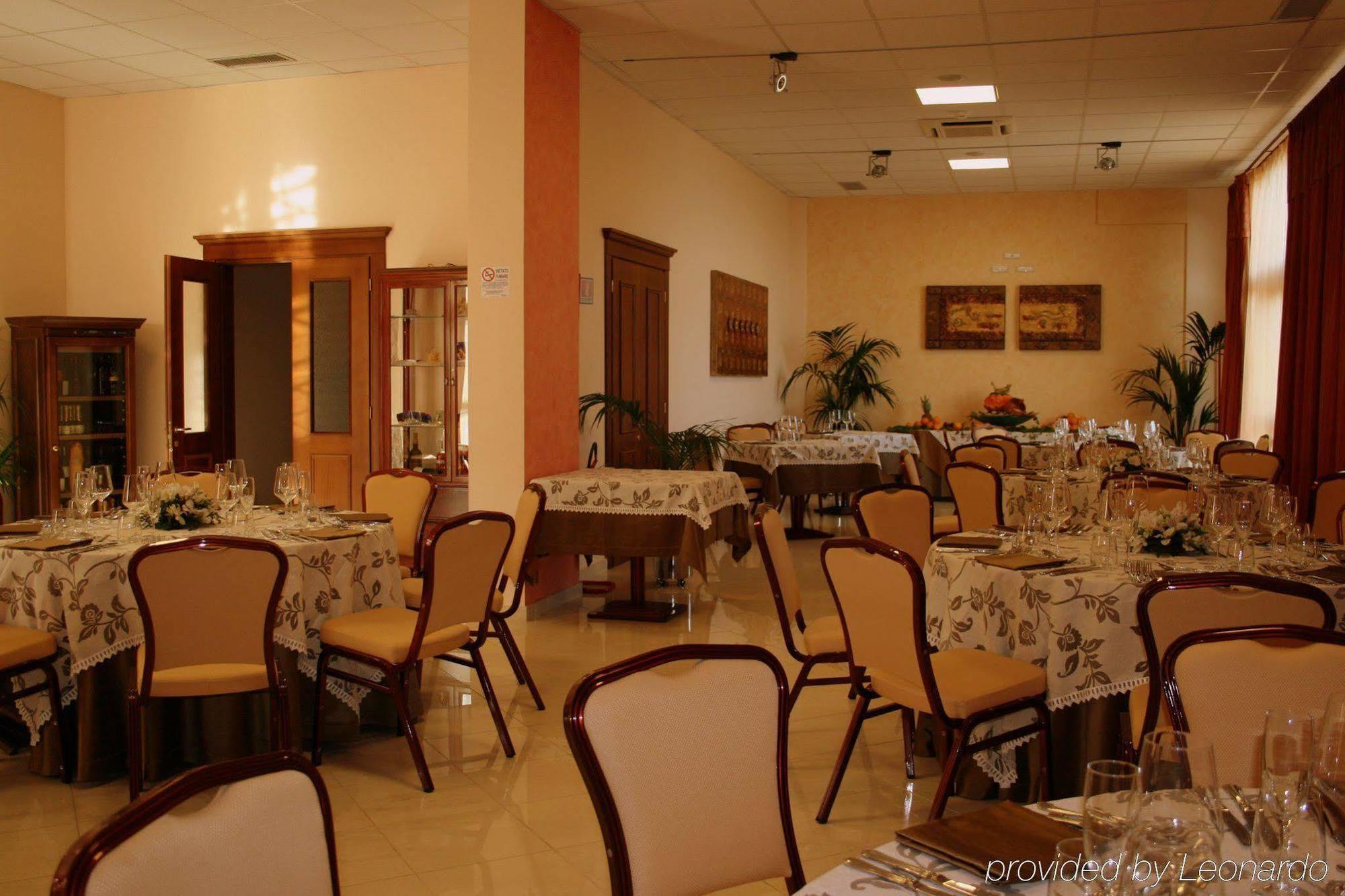 Hotel Villa Mokarta Salemi Зручності фото